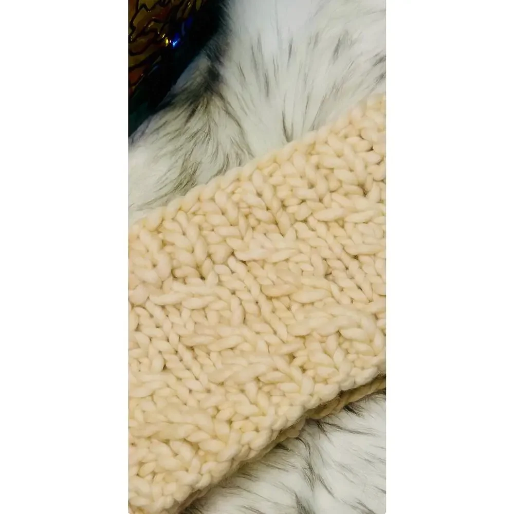 Hand Knit Merino Wool Headband - Lean On Me Design - Ivory Merino Wool